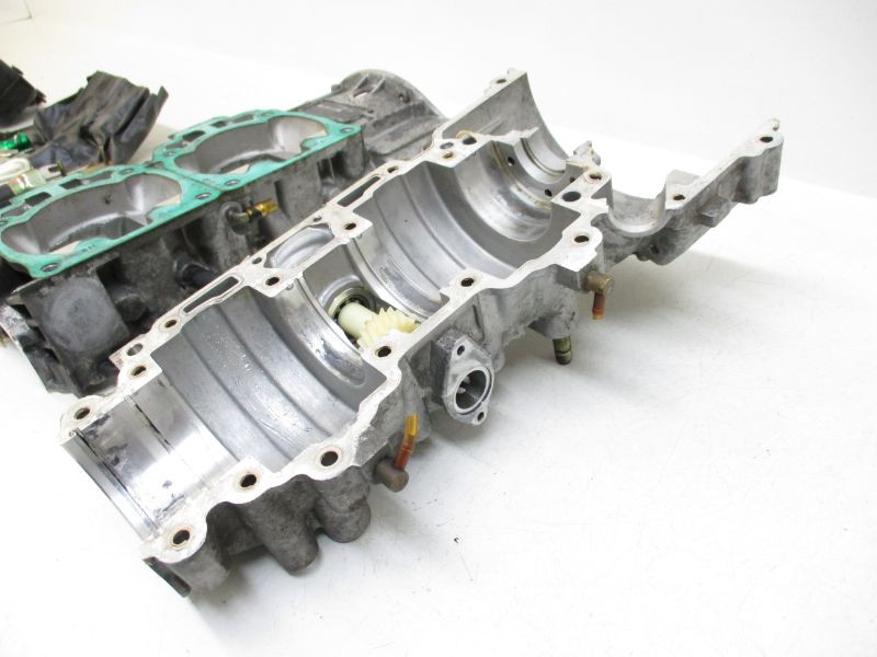 2004 Skidoo Ski Doo MXZ 600 SDI Rev Crankcase Cases 420889611